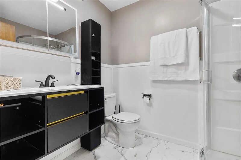 Building Photo - 178 S Main St