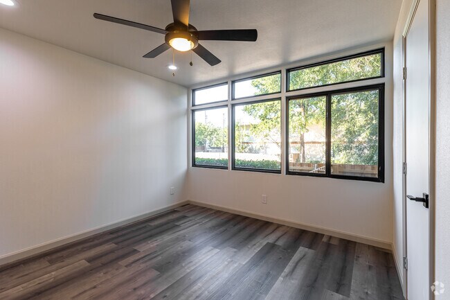 1BR, 1BA - Bedroom - Nuvo Newport