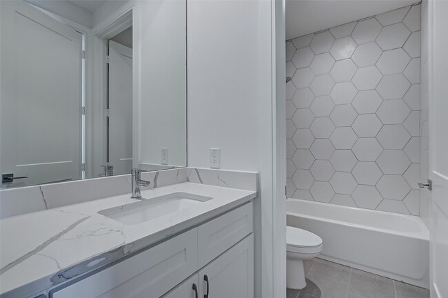 Building Photo - 8926 Spring Knoll Forest Dr