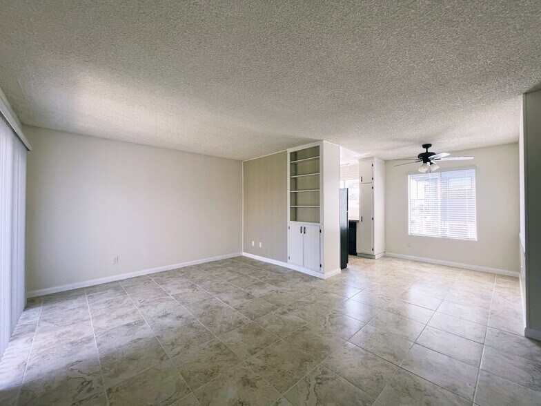 Building Photo - 3966 Cleveland Ave