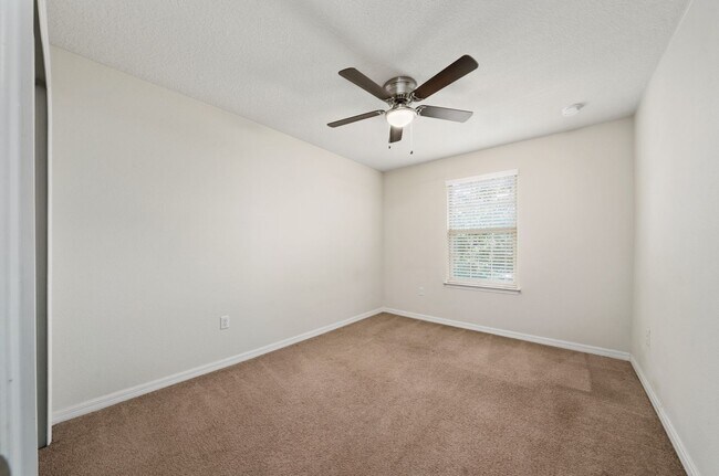 Building Photo - Beautiful Single-Family Home for Rent in Reserve at Legacy Park.Casselberry.