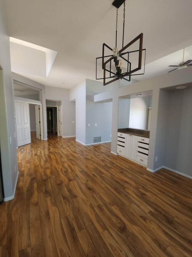 Building Photo - Gated Community at La Reserve Oro Valley_ ...