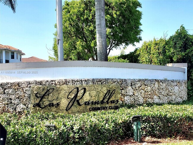 Building Photo - 9731 NW 10 Terrace