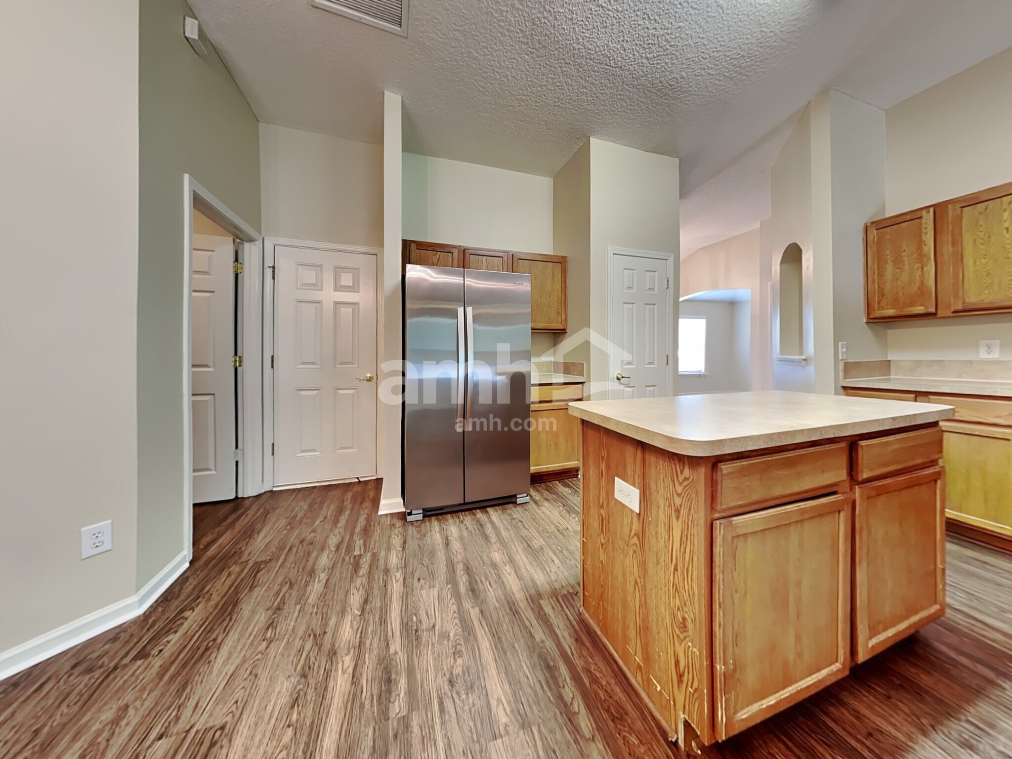 Building Photo - 7152 Rapid River Dr N