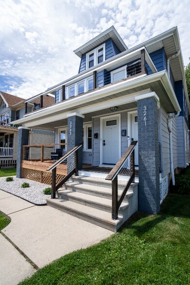 Primary Photo - 3263 S Kinnickinnic Ave