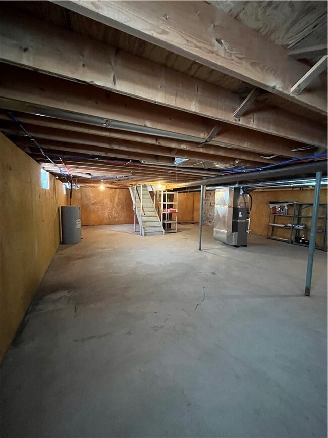 Building Photo - 7026 Lake Ave