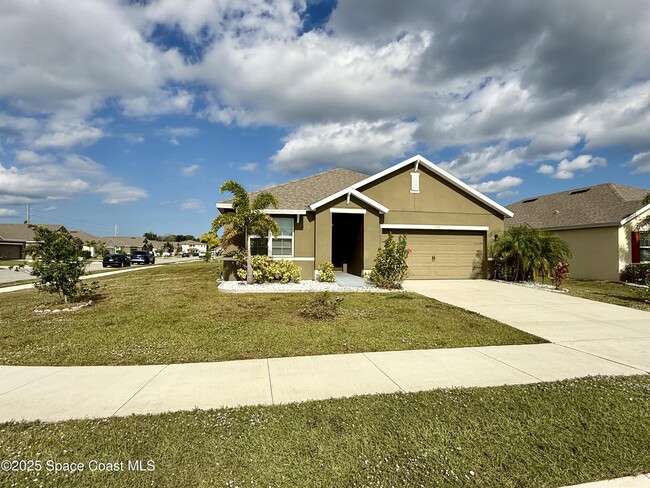 Building Photo - 135 Sorrento Dr