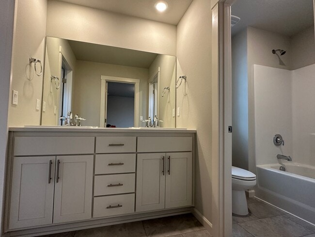 Building Photo - 6157 Savannah St SE