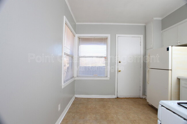 Building Photo - 1728 N Holyoke Ave