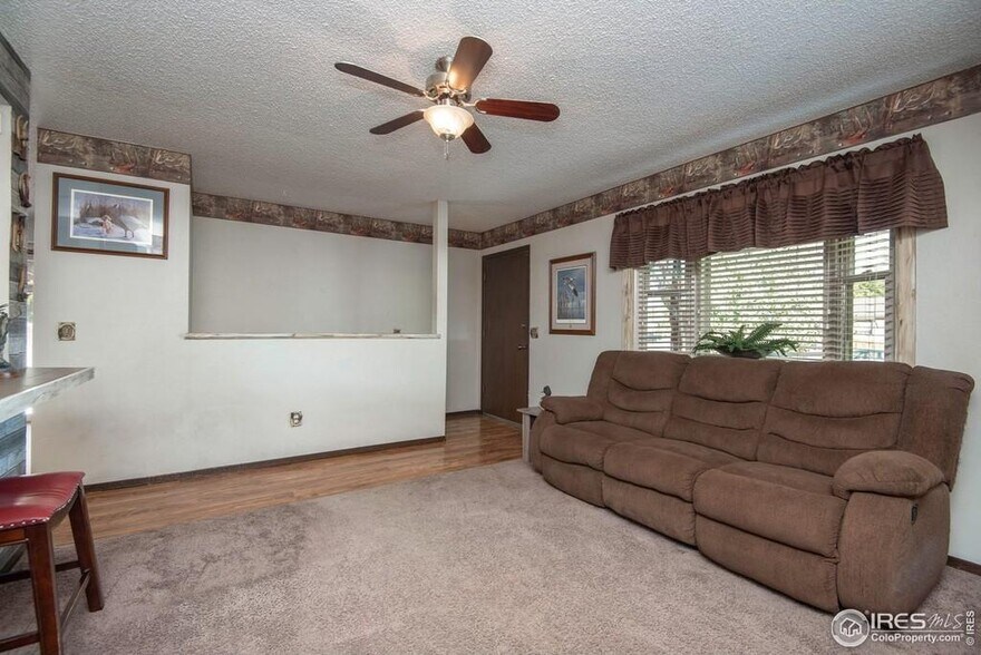 Building Photo - 1125 Cottonwood Dr