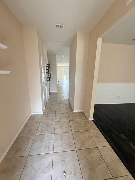 Building Photo - 1729 Trillium Blvd