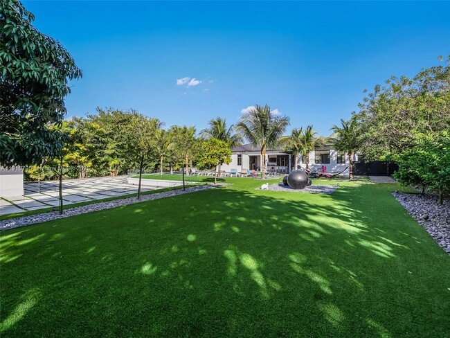 Building Photo - 250 NW 129th Ave