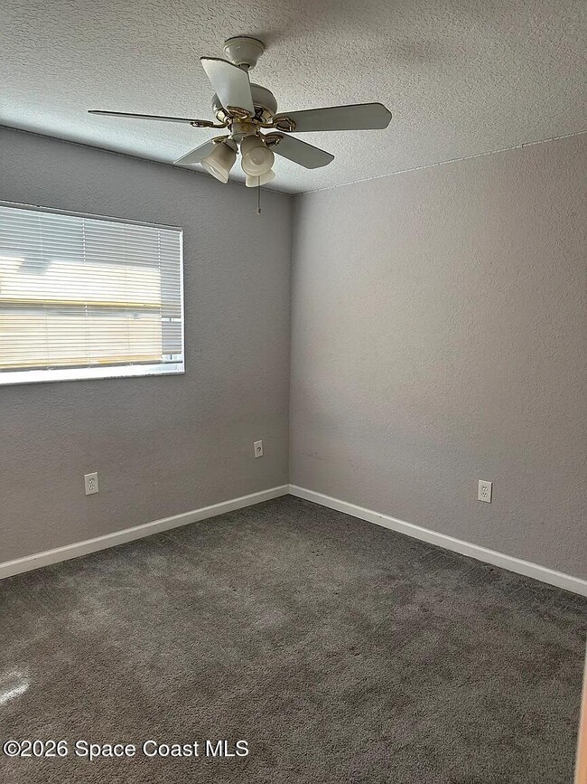 Building Photo - 1325 Johns Cir