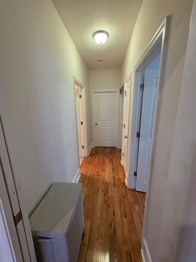 Building Photo - 2521 Lantana Ln