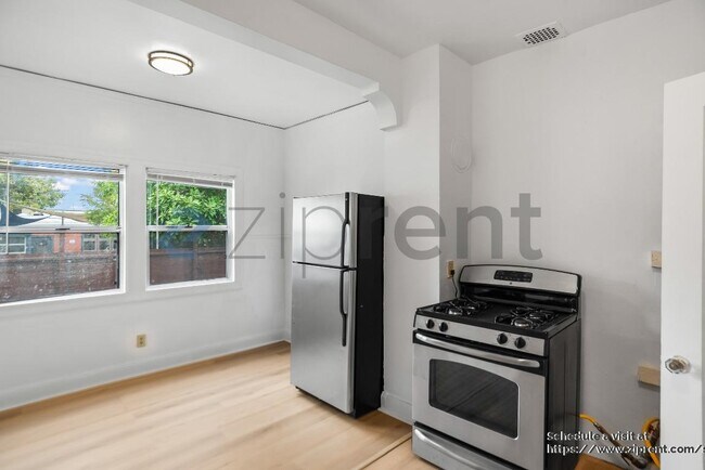 Building Photo - 2238 Seventh St