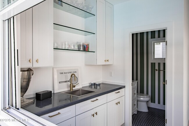 Building Photo - 207 Monmouth Ave