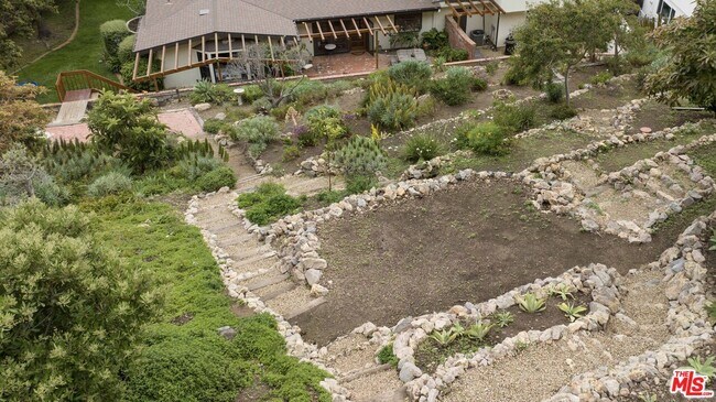 Building Photo - 5942 Paseo Cyn Dr