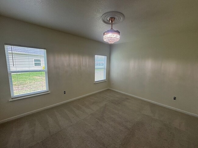 Building Photo - Stunning 3 Bedroom 2 Bath, Great Location! (Freedom Crossing Preserve)