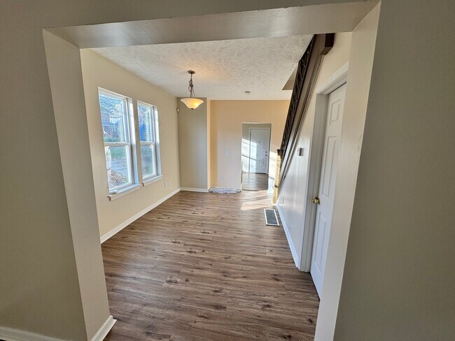 Building Photo - Fulton Duplex