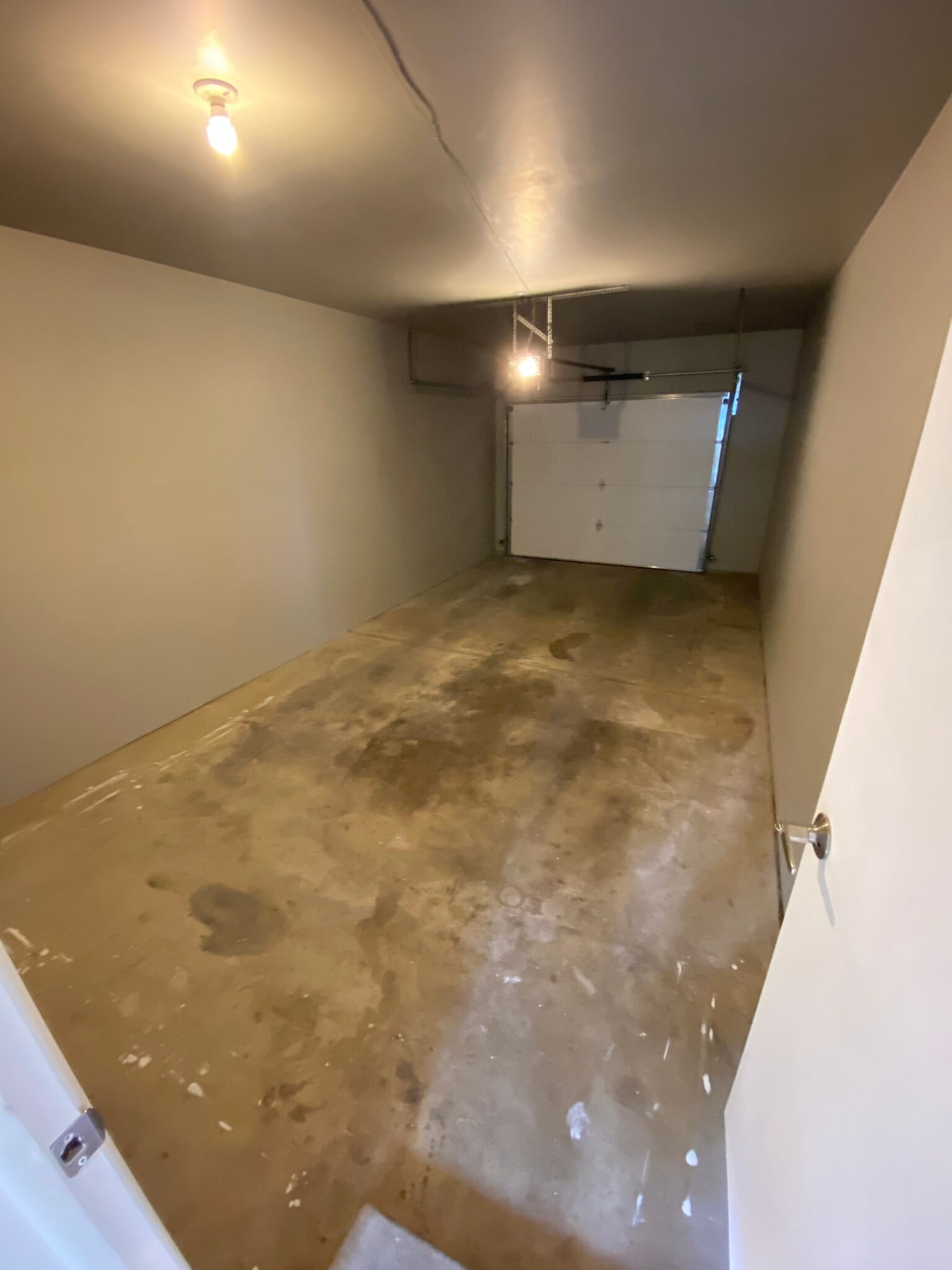 single car garage - 1108 Constitution Ave