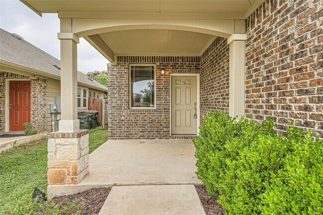 Building Photo - 803 Stampede Rd