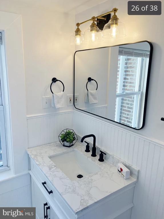 Building Photo - 1026 Riverside Ave