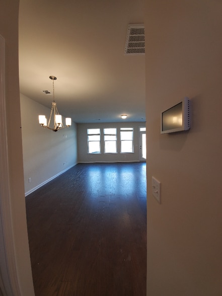 Building Photo - 218 Netherlands Blvd