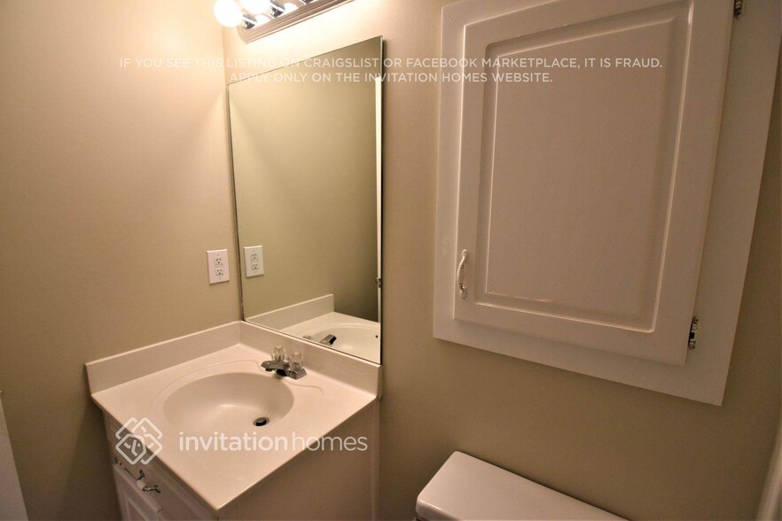 Building Photo - 7060 Wyngate Dr