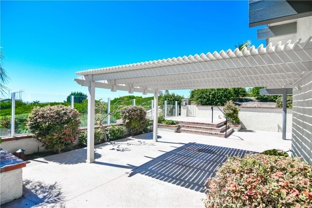 Building Photo - 15 Beachcomber Dr