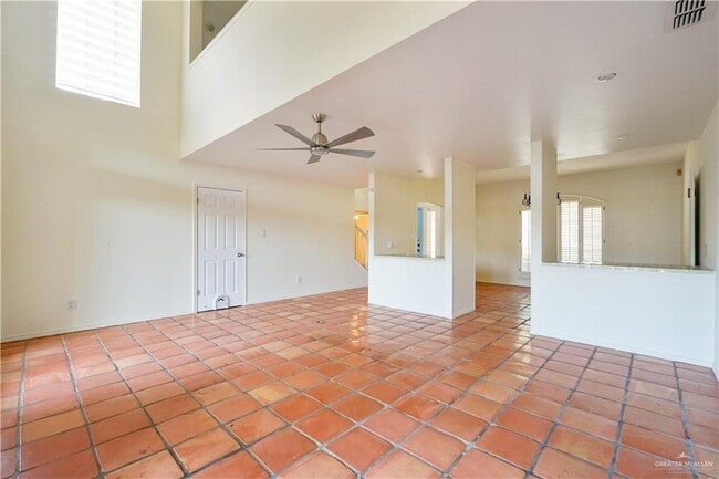 Building Photo - 312 Condor Ave
