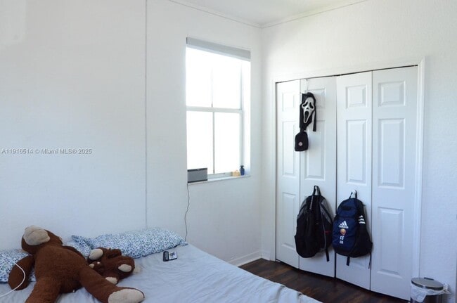 Building Photo - 12505 SW 124th Ct