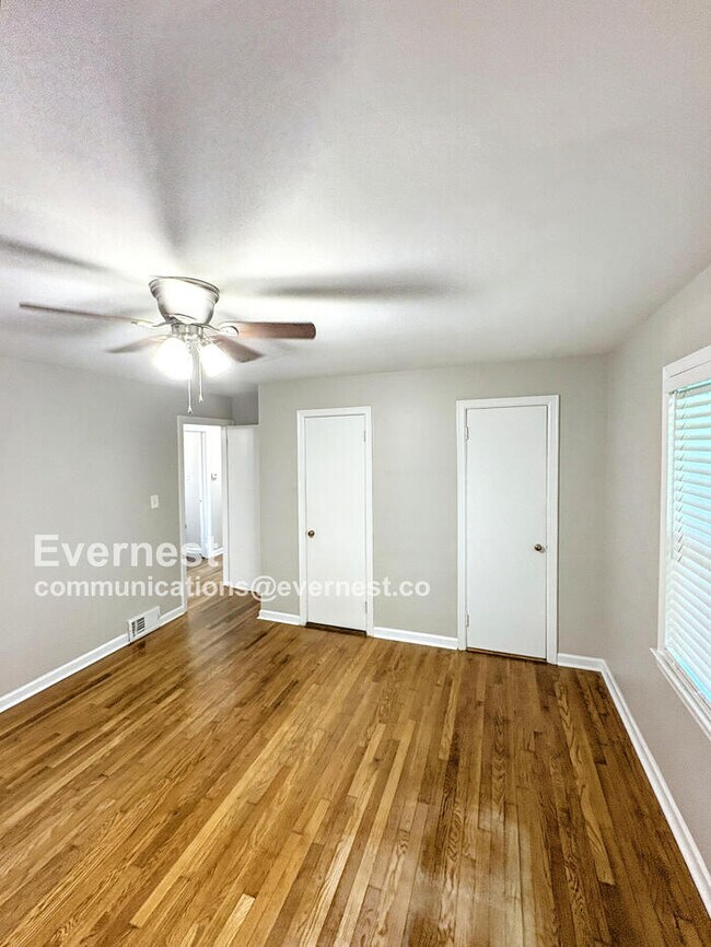 Building Photo - 2722 Harrington Dr