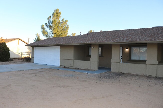 Building Photo - Spacious 3-Bedroom Home with Central A/C, ...