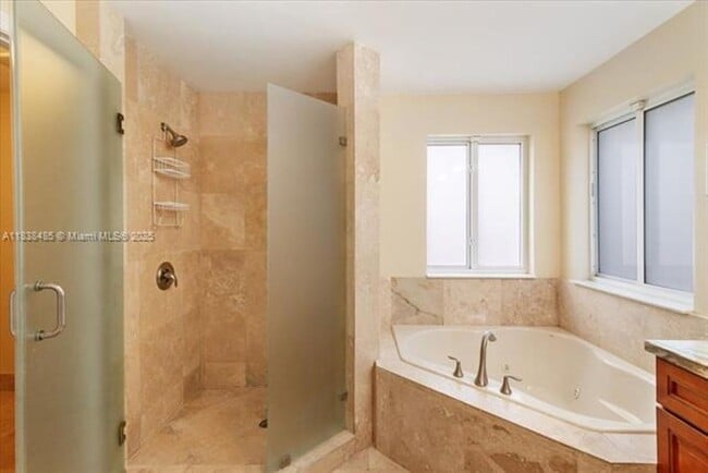 Building Photo - 5776 SW 166th Ct