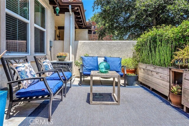 Building Photo - 154 Via Katrina