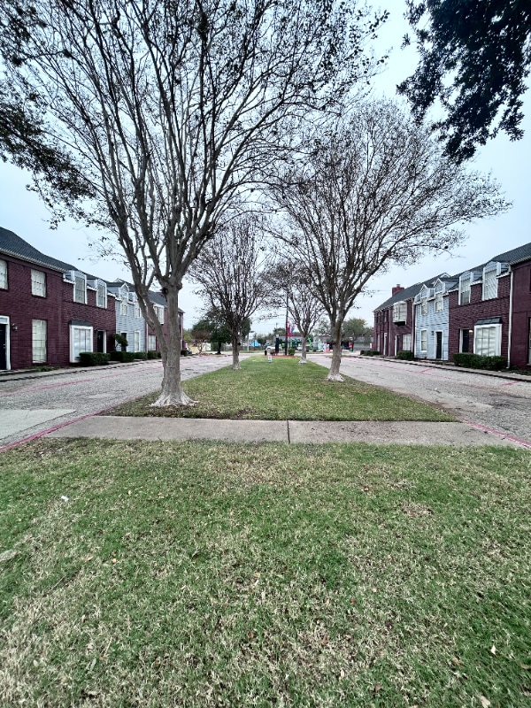 Building Photo - 2300 Red Bluff Rd