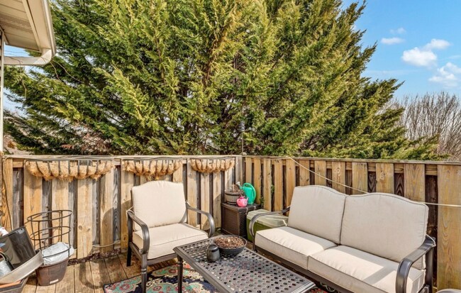 Building Photo - 813 Calypso Way
