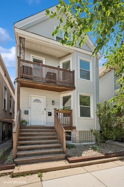 Primary Photo - 2939 N Ashland Ave