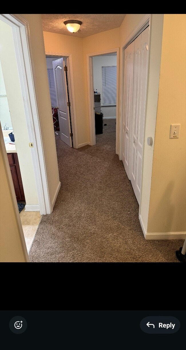 Building Photo - 685 Georgetown Ln