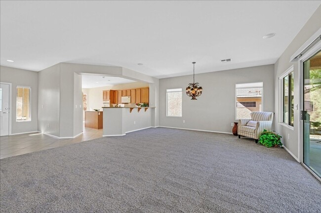 Building Photo - Golf Course Views in Sun City Anthem!  Age...