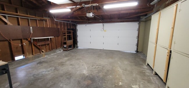Building Photo - 133 Forest Hill Dr