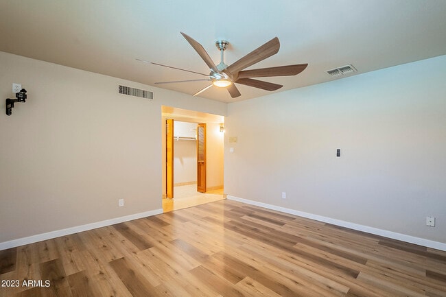Building Photo - 5802 W Frier Dr
