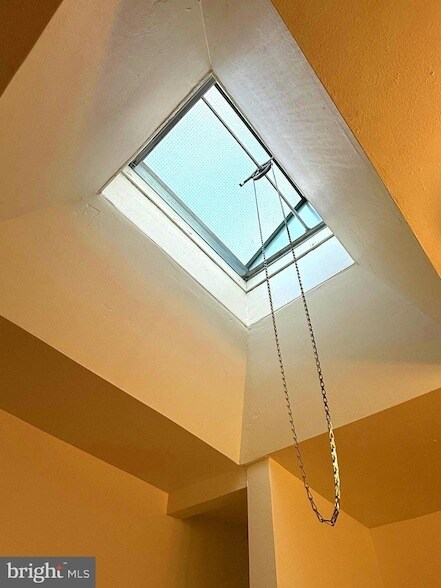 Building Photo - 5118 Oakland St