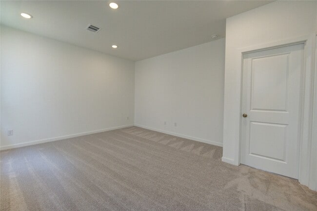 Building Photo - 1047 Blue Stone Dr