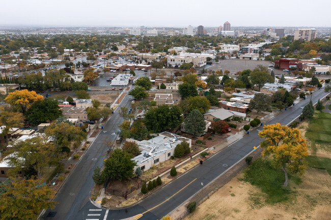 Building Photo - 2018 Alhambra Ave SW