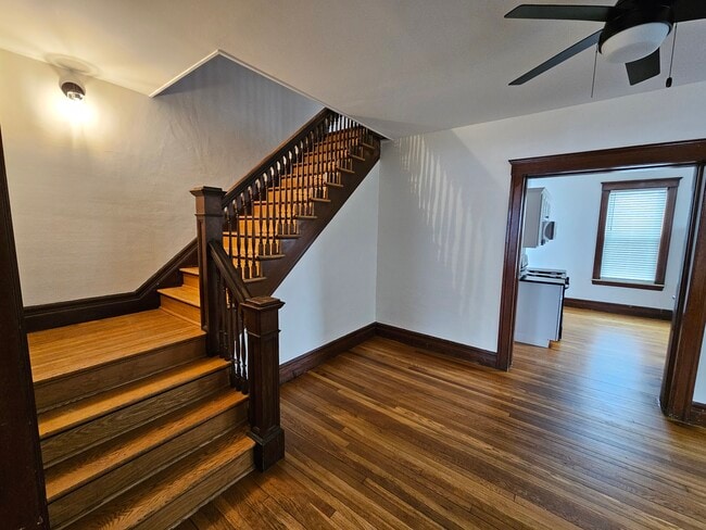 Building Photo - 3154 Van Alstyne St