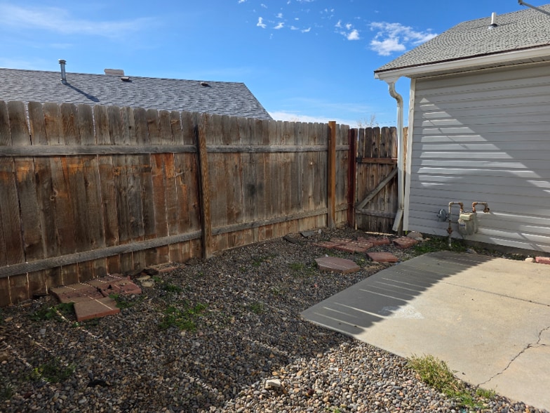 Building Photo - 391 Sunnyside Cir