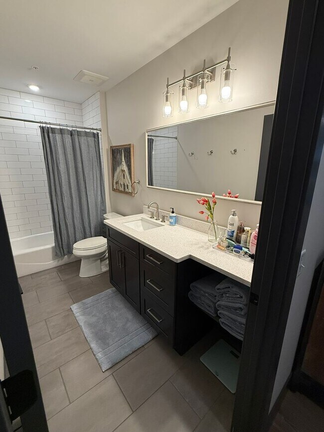 Building Photo - 100 Quartz Knl