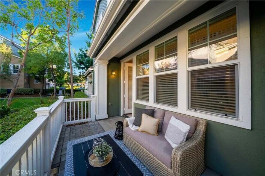 Building Photo - 16 Shelburne St