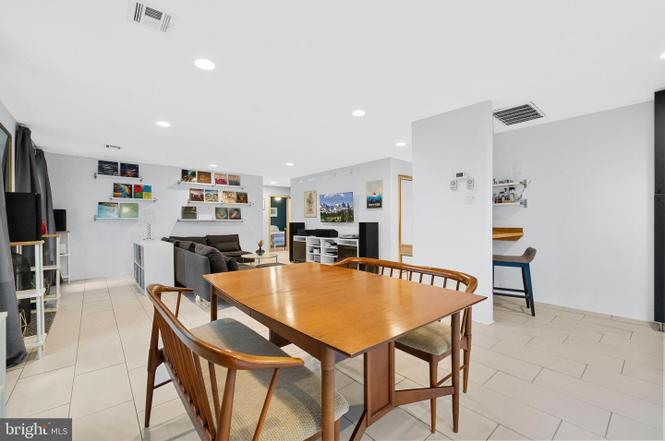 Building Photo - 1522 Bal Harbor Ct